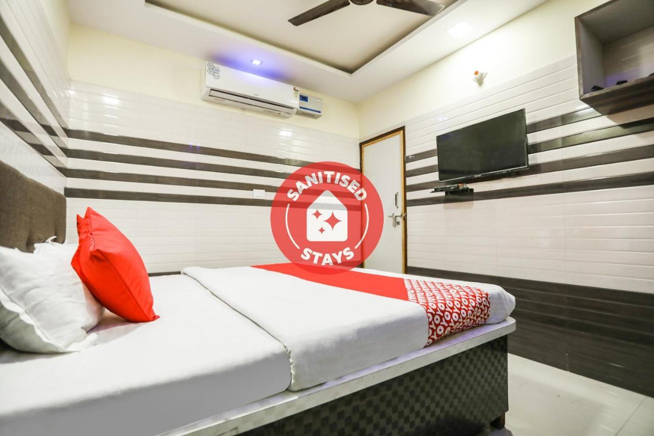 Oyo 71693 Starlight Hotel Ganganagar Экстерьер фото
