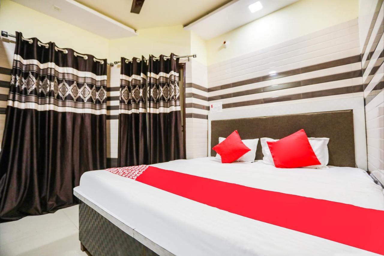 Oyo 71693 Starlight Hotel Ganganagar Экстерьер фото