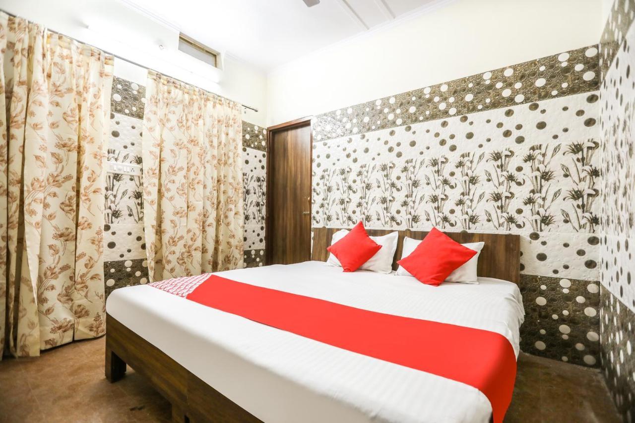 Oyo 71693 Starlight Hotel Ganganagar Экстерьер фото