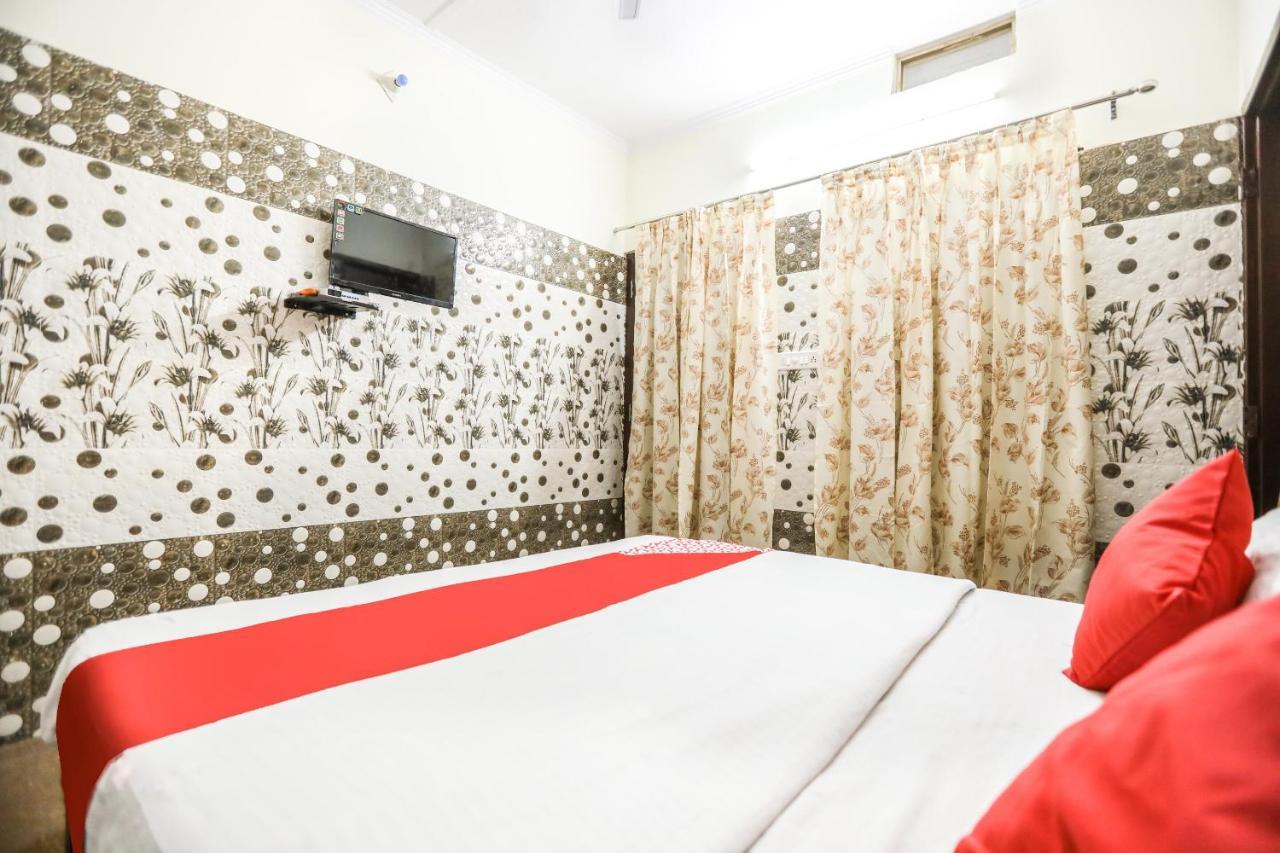 Oyo 71693 Starlight Hotel Ganganagar Экстерьер фото